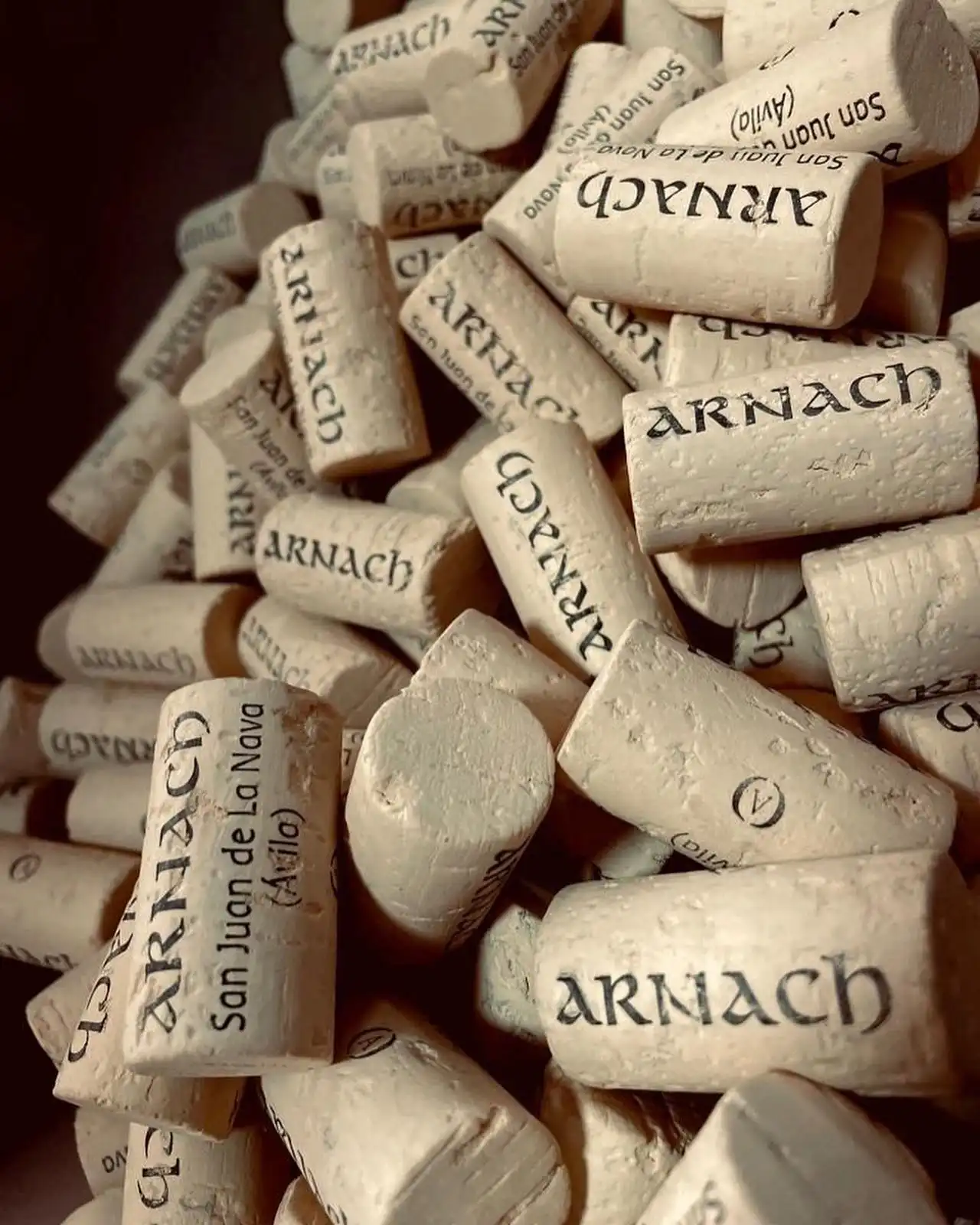 vino-uva-garnacha-arnach-viñedos