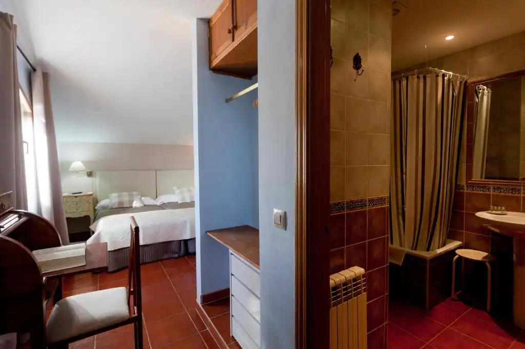 Habitación del hotel Rural El Yantar de Gredos