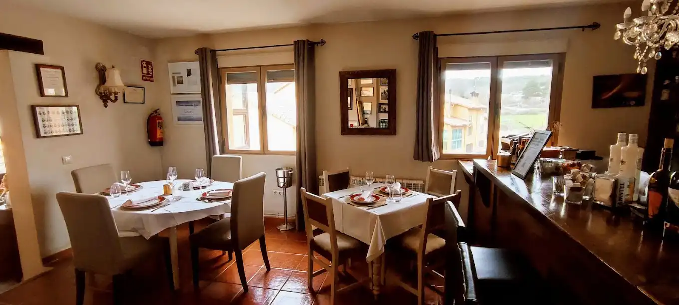 Mesa en el restaurante de El Yantar de Gredos