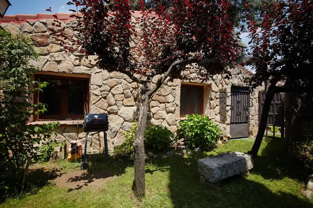 patio exterior alojamiento Casa Rural de Cucu