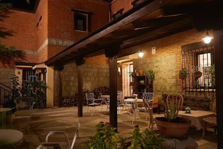 Terraza exterior del alojamiento de Casa Rural El Burguillo