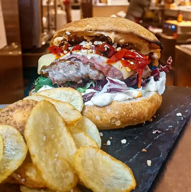 Hamburguesa de carne de avila de restaurante Casillas