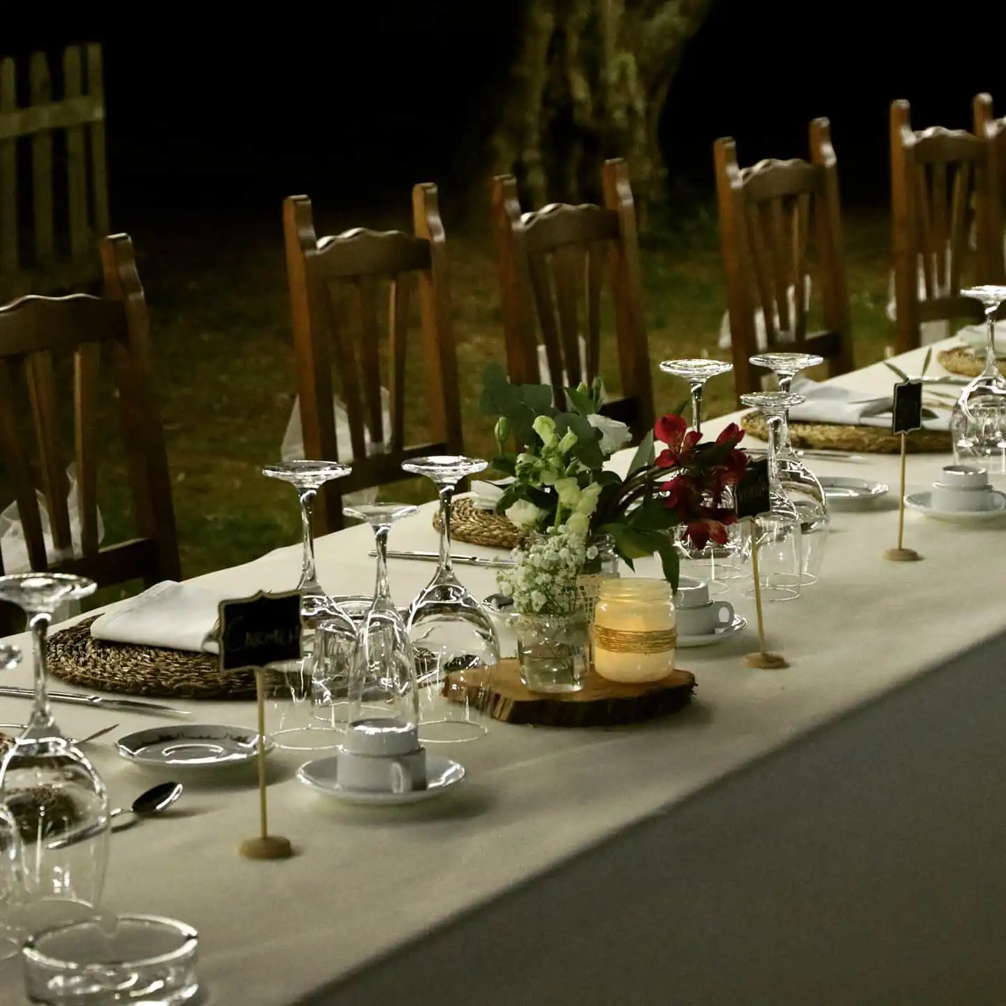 Mesa de celebración en el restaurante de El Retiro de San Pedro de Alcántara