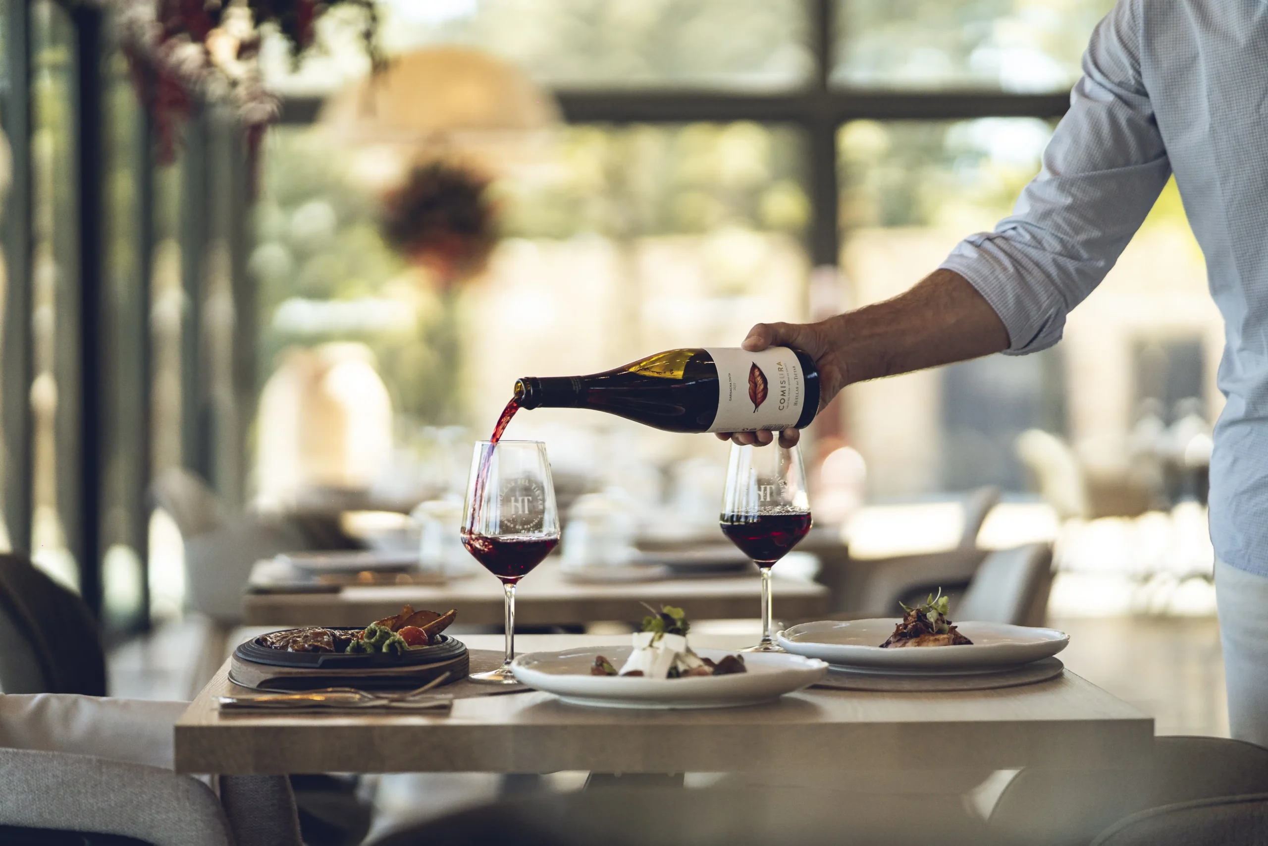 vino comisura tinto