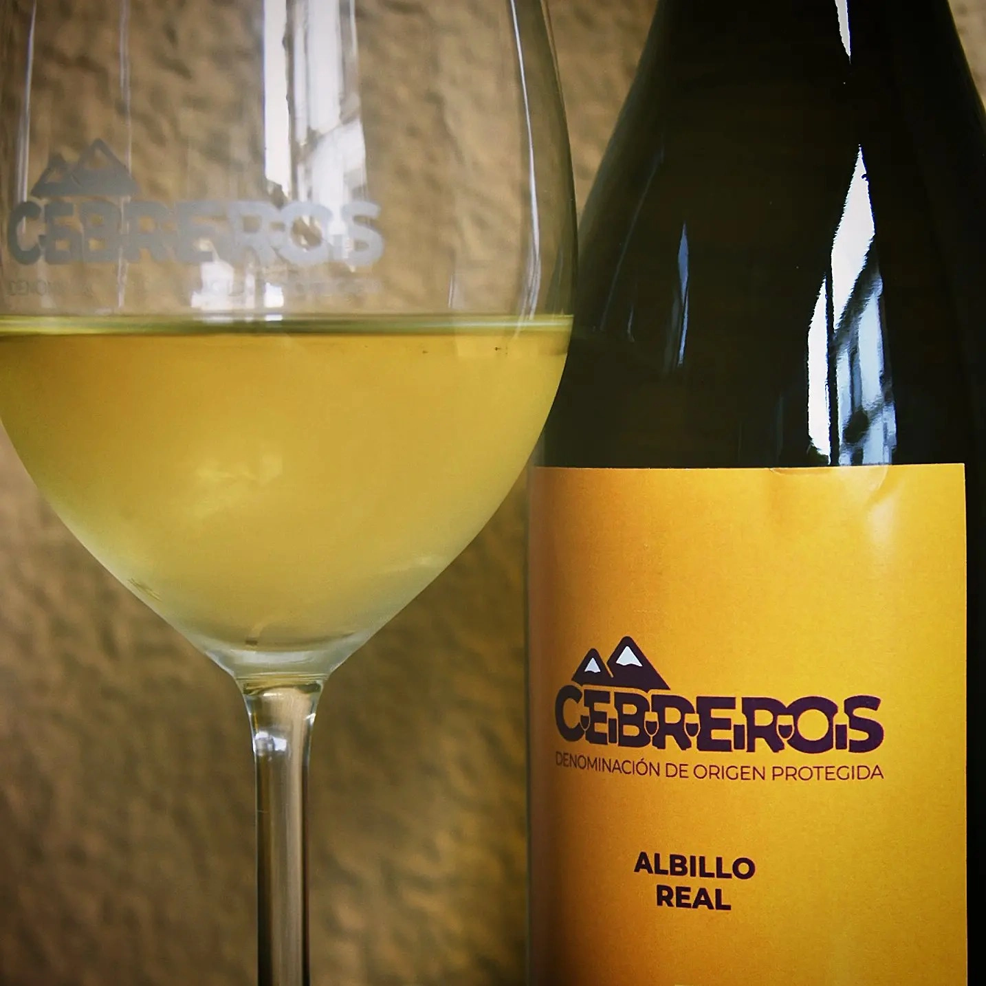 vino albillo real