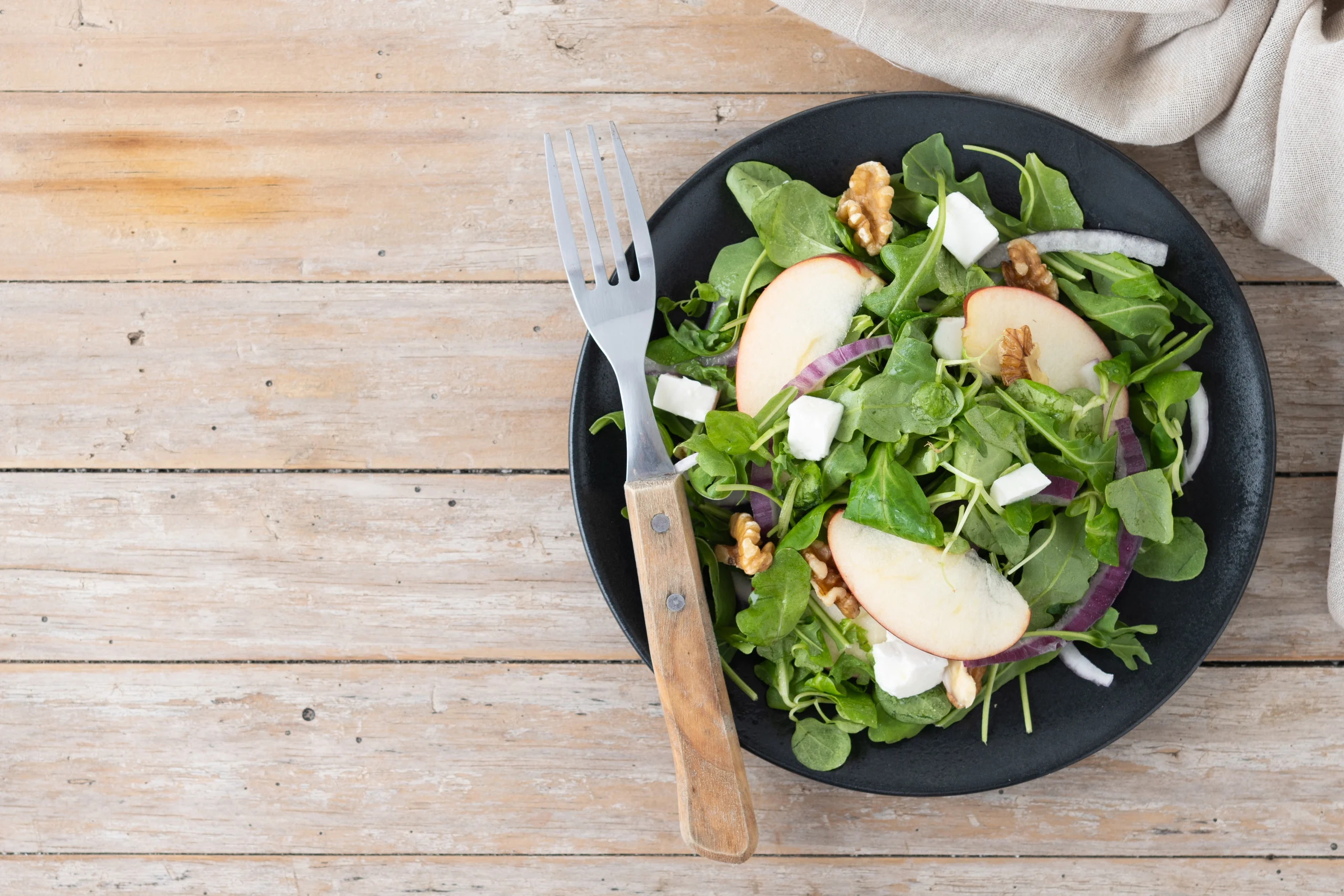 ensalada templada con queso de cabra de Ávila